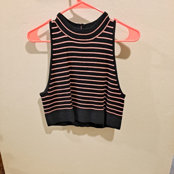 Victoria Secret Crop Top - Picture 3 of 6